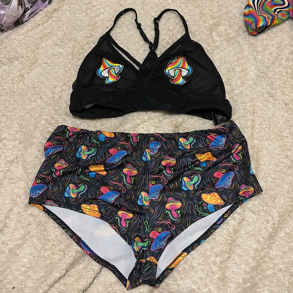 Mushroom rave outfit